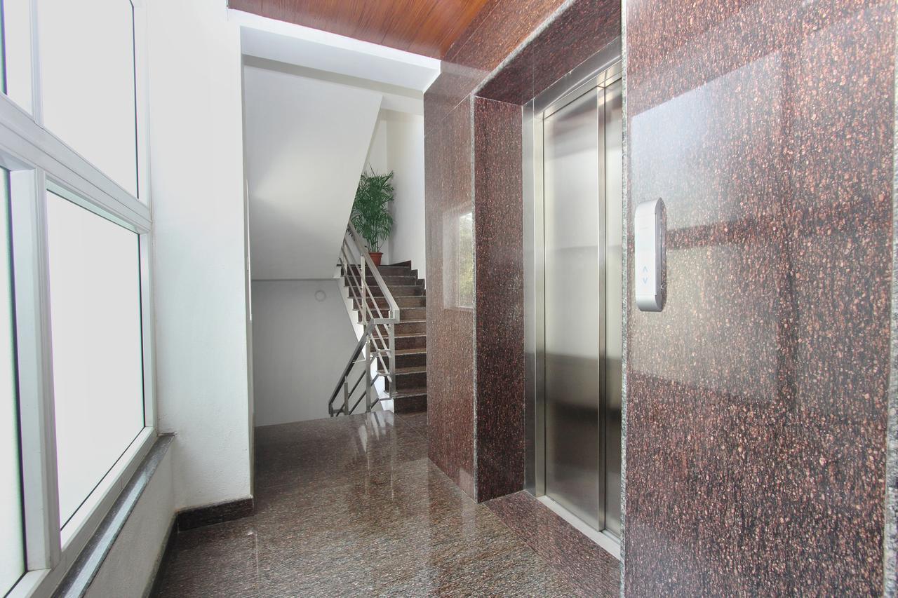 Oyo 2132 Apartment Aditya Residency บังกาลอร์ ภายนอก รูปภาพ