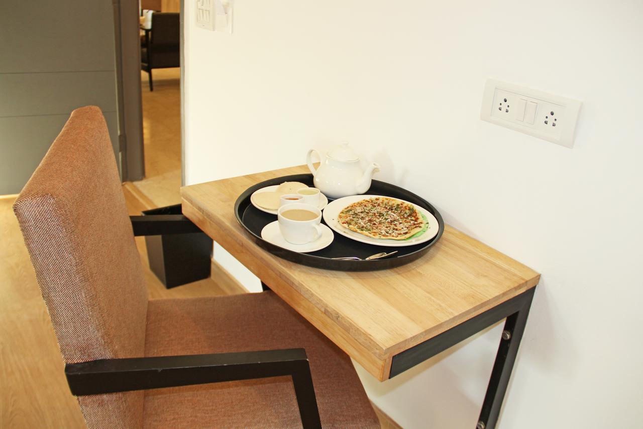 Oyo 2132 Apartment Aditya Residency บังกาลอร์ ภายนอก รูปภาพ